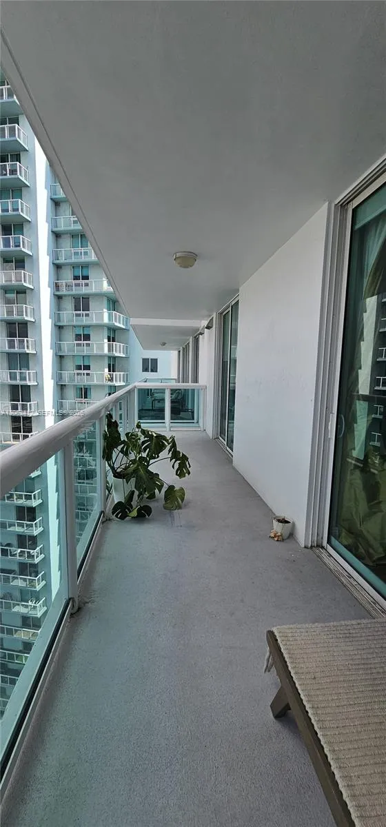 1800 Bayshore Dr #3808 Miami, FL 33132