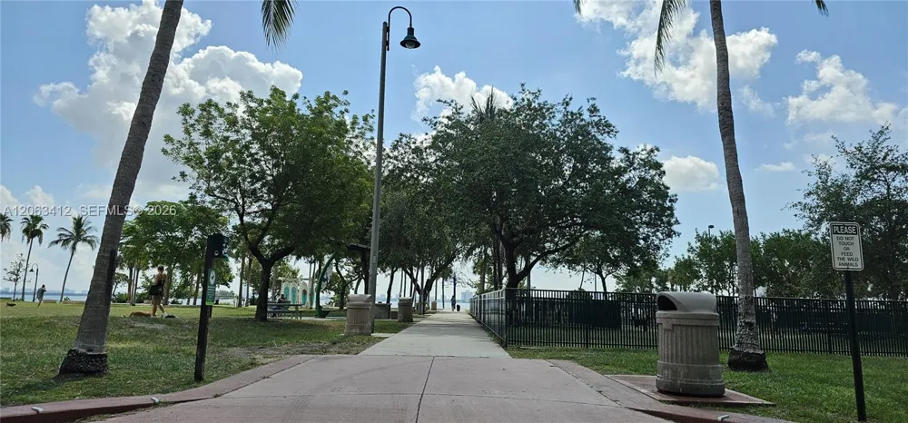 1800 Bayshore Dr #3808 Miami, FL 33132