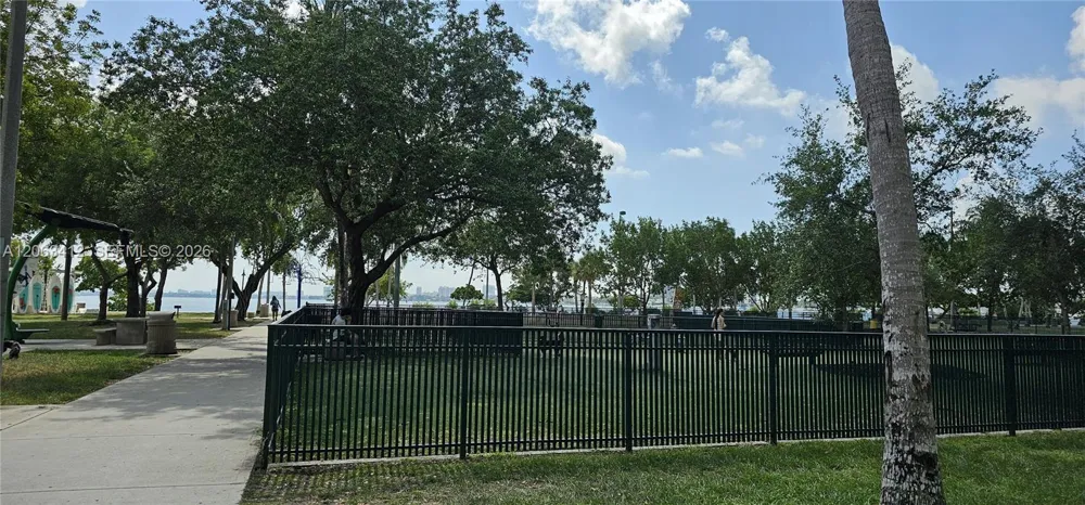 1800 Bayshore Dr #3808 Miami, FL 33132