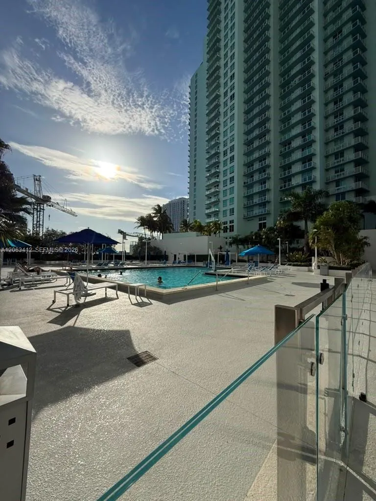 1800 Bayshore Dr #3808 Miami, FL 33132