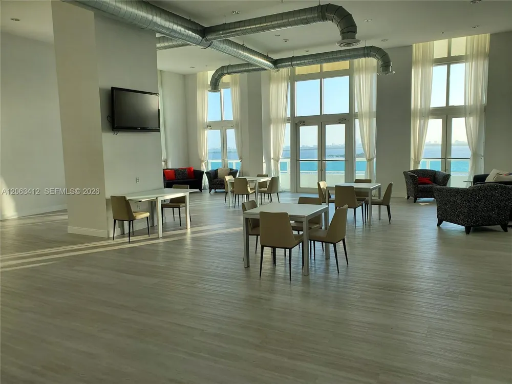 1800 Bayshore Dr #3808 Miami, FL 33132