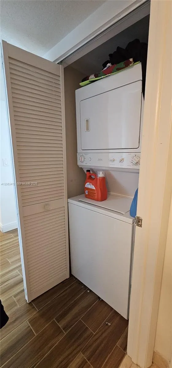 1800 Bayshore Dr #3808 Miami, FL 33132