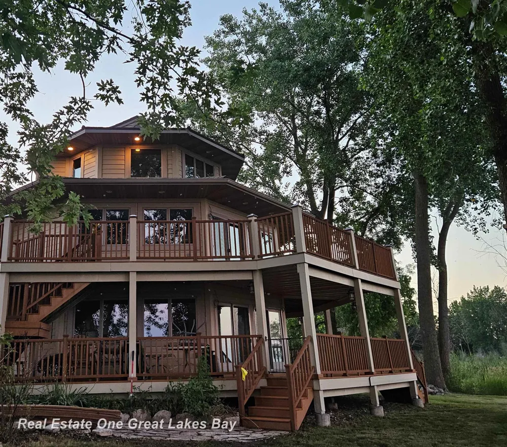 2180 Driftwood Road Standish Township, MI 48658