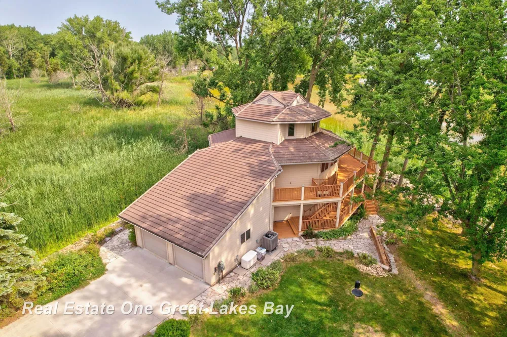 2180 Driftwood Road Standish Township, MI 48658