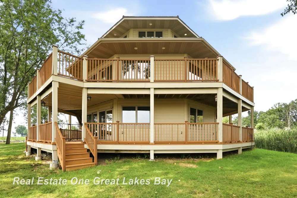 2180 Driftwood Road Standish Township, MI 48658