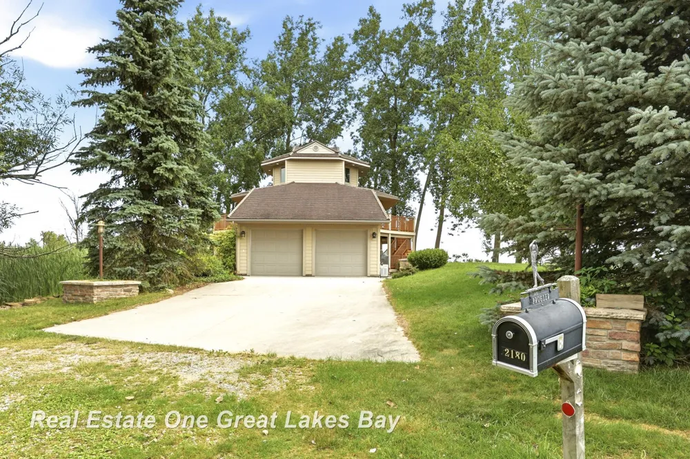 2180 Driftwood Road Standish Township, MI 48658