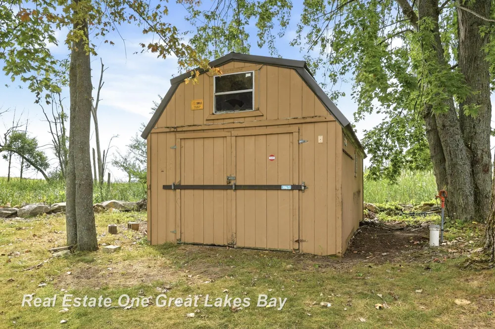 2180 Driftwood Road Standish Township, MI 48658