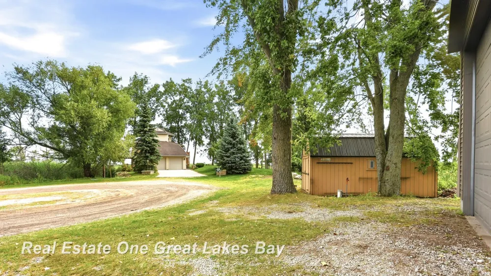 2180 Driftwood Road Standish Township, MI 48658