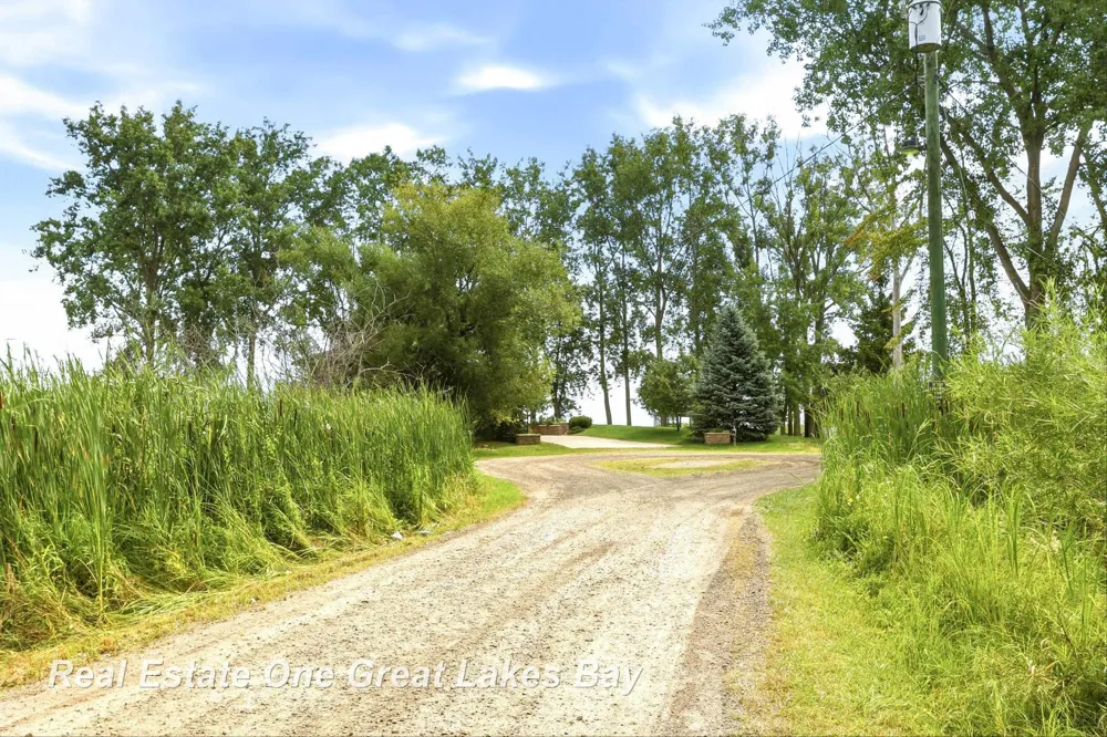 2180 Driftwood Road Standish Township, MI 48658