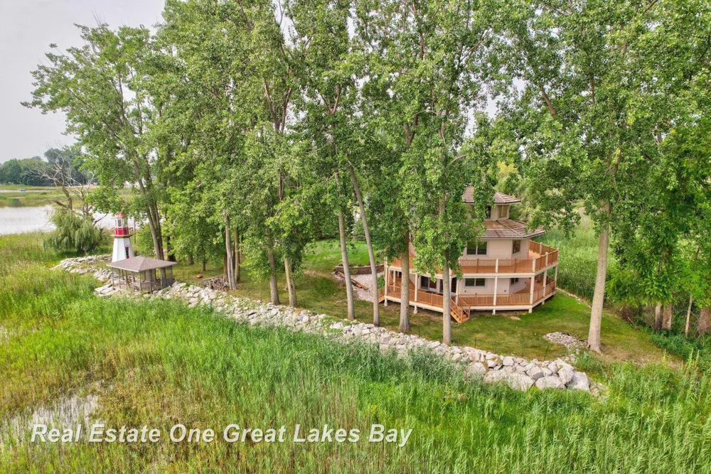 2180 Driftwood Road Standish Township, MI 48658