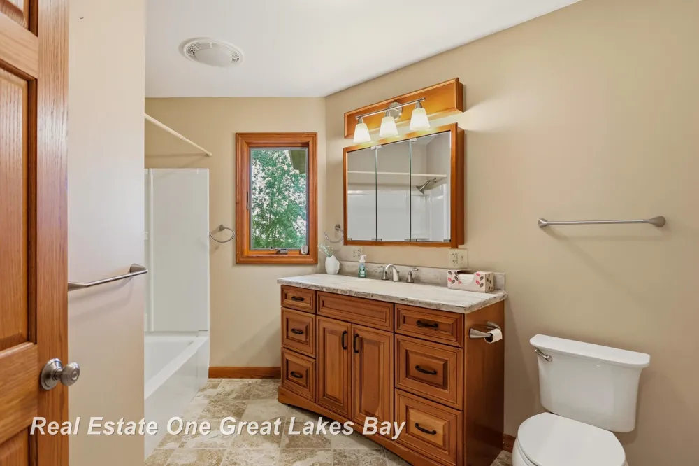 2180 Driftwood Road Standish Township, MI 48658