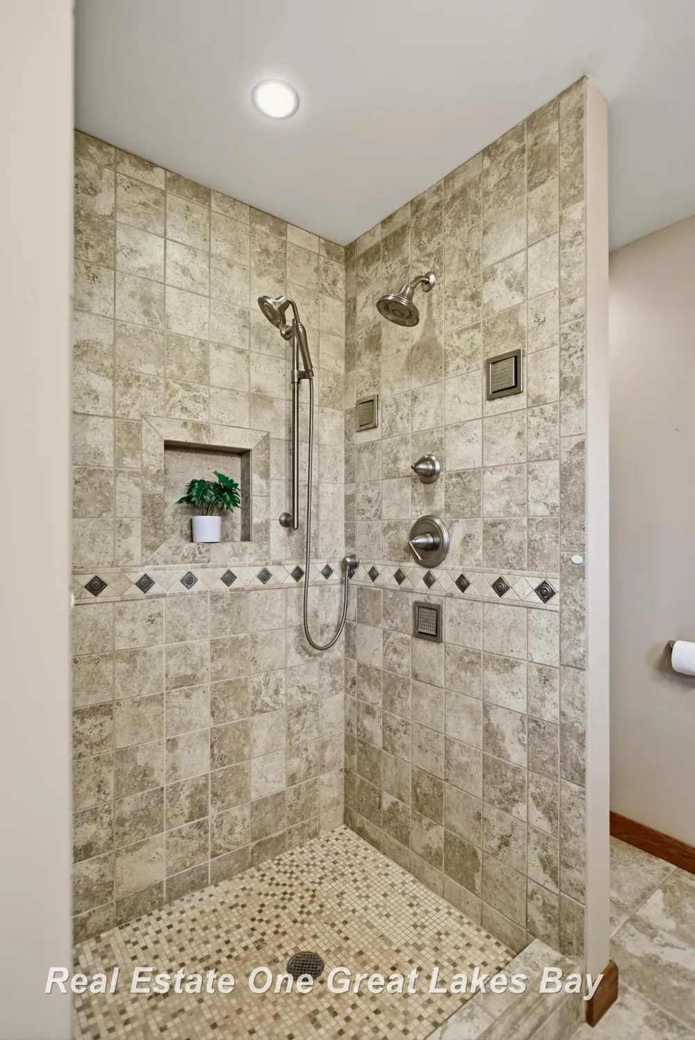 2180 Driftwood Road Standish Township, MI 48658