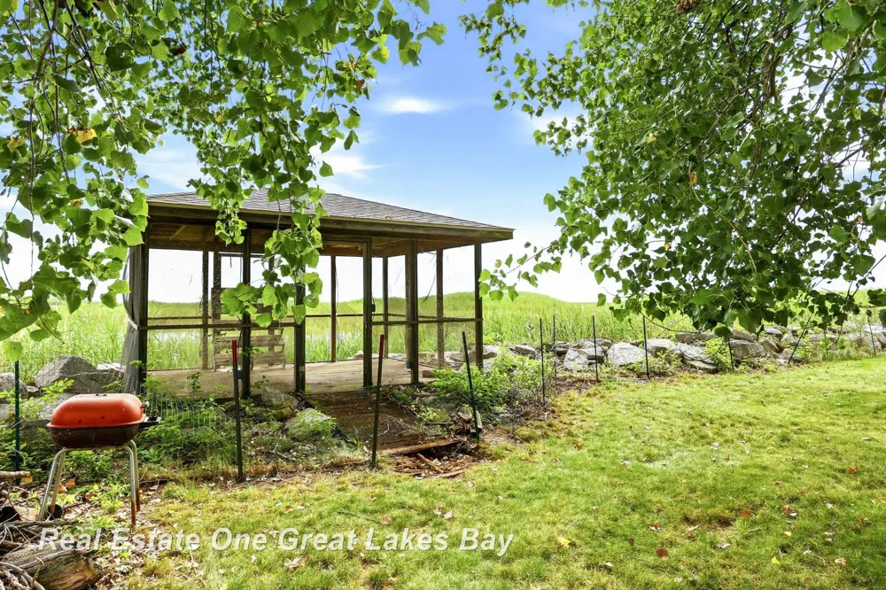 2180 Driftwood Road Standish Township, MI 48658