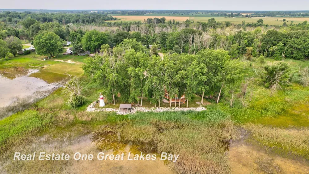 2180 Driftwood Road Standish Township, MI 48658