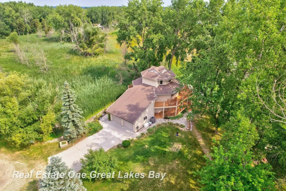 2180 Driftwood Road Standish Township, MI 48658