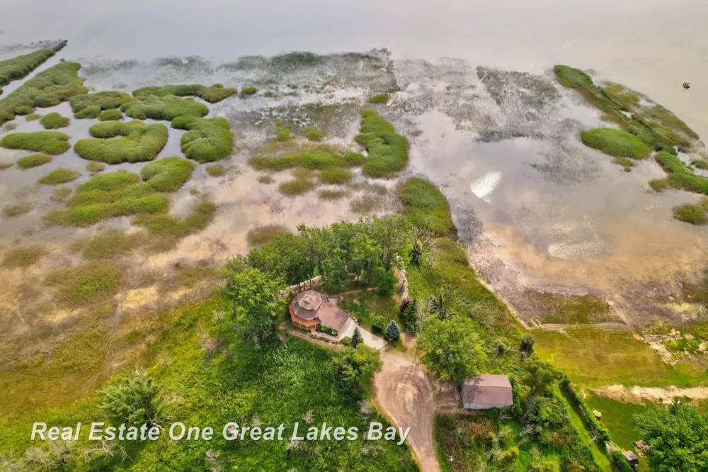 2180 Driftwood Road Standish Township, MI 48658