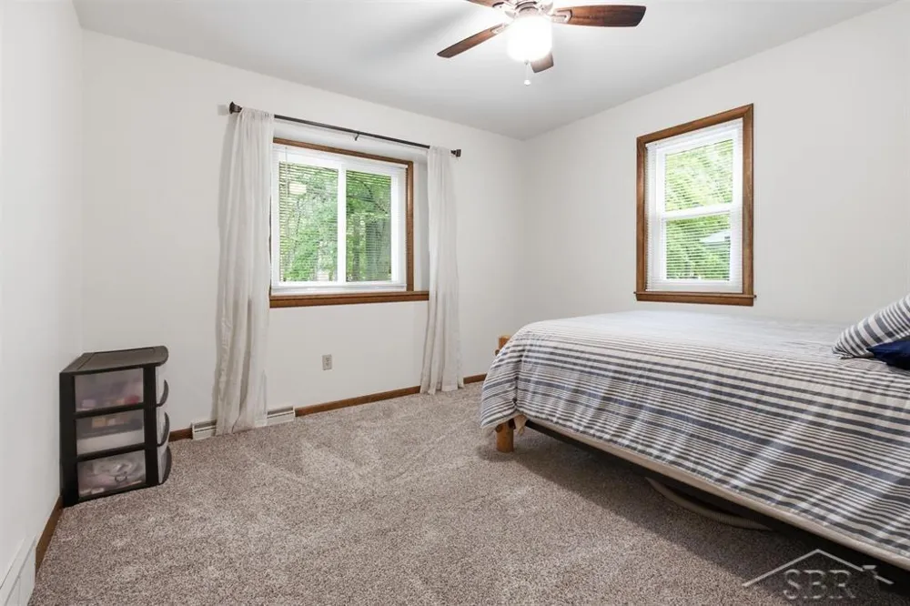 5801 Lamplighter Lane Midland City, MI 48642