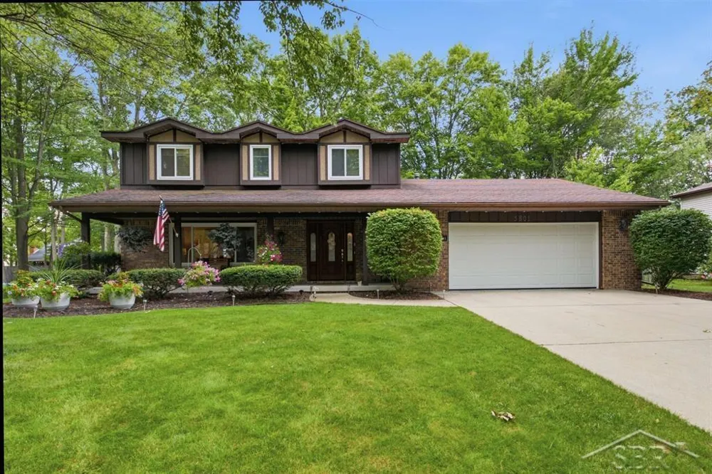 5801 Lamplighter Lane Midland City, MI 48642