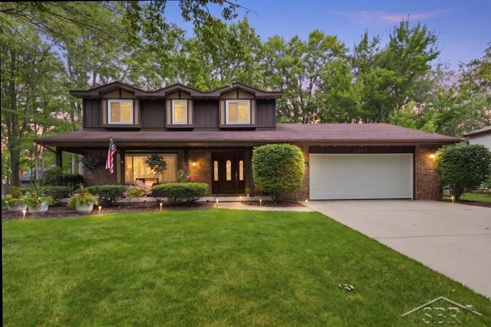 5801 Lamplighter Lane Midland City, MI 48642