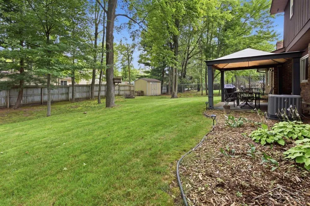 5801 Lamplighter Lane Midland City, MI 48642