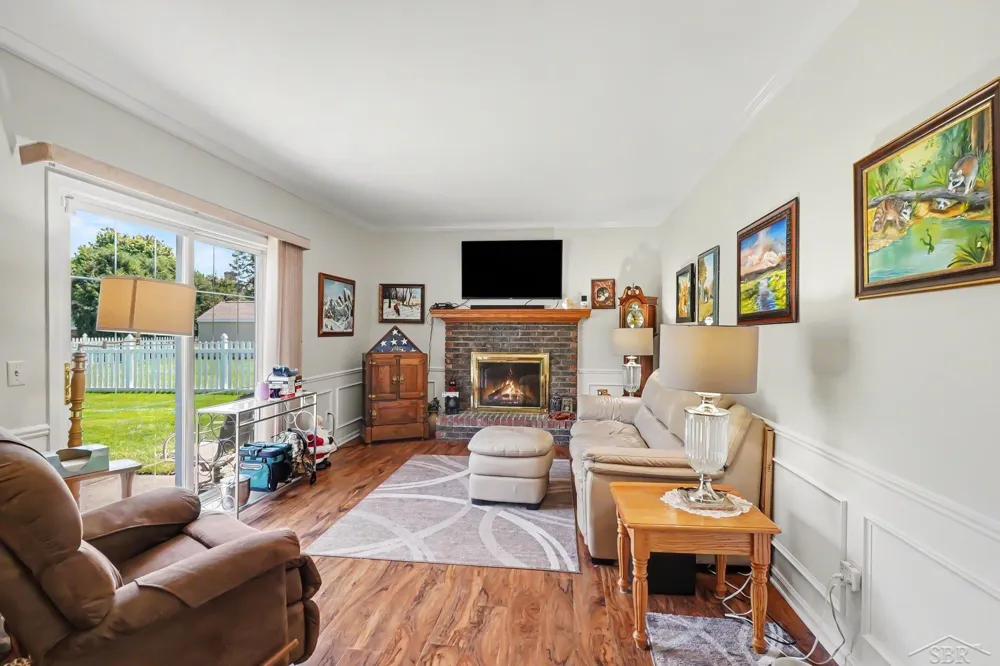 3166 Columbine Drive Saginaw Charter Township, MI 48603