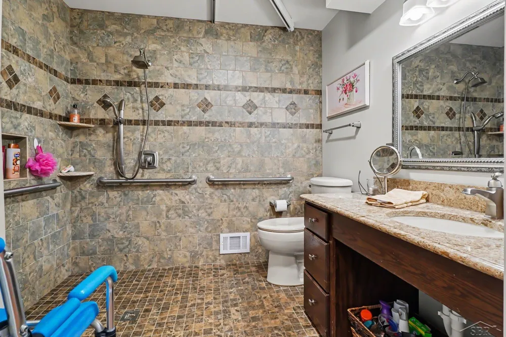 3166 Columbine Drive Saginaw Charter Township, MI 48603