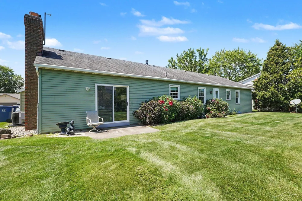 3166 Columbine Drive Saginaw Charter Township, MI 48603