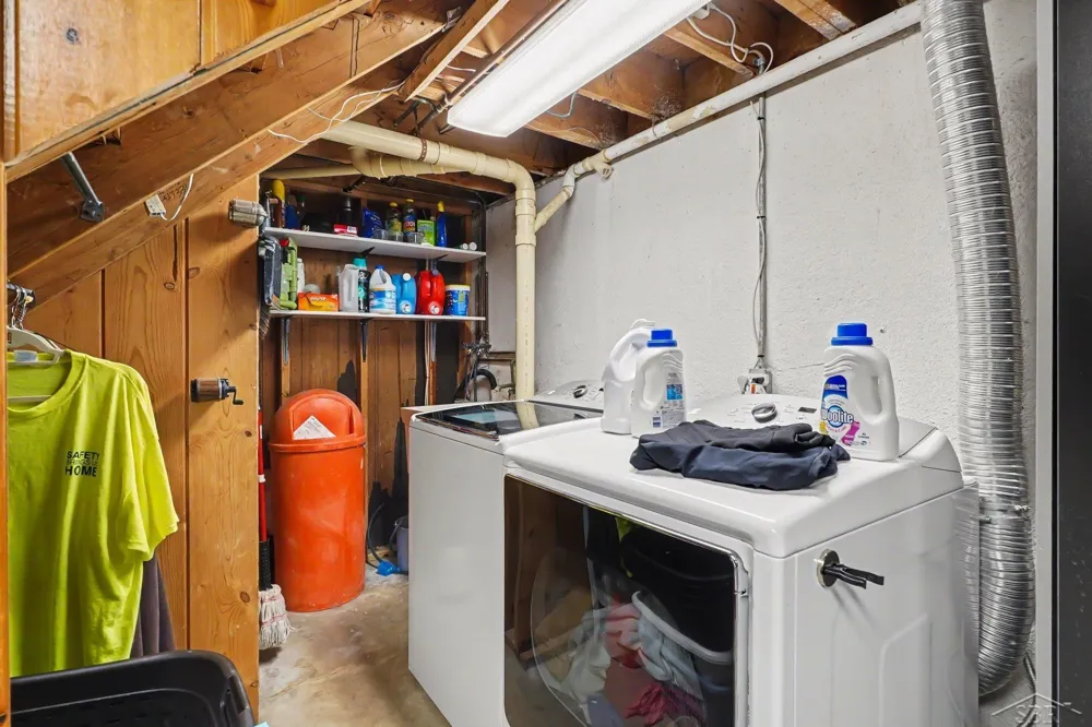 3166 Columbine Drive Saginaw Charter Township, MI 48603