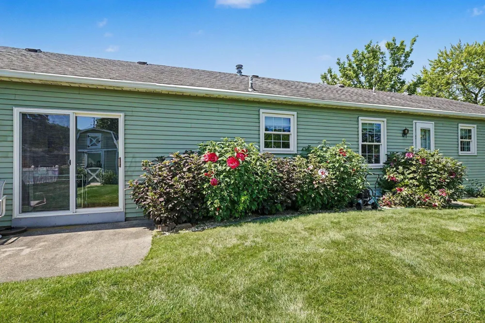 3166 Columbine Drive Saginaw Charter Township, MI 48603