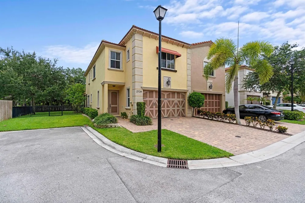 2134 Sabal Tree Court West Palm Beach, FL 33411