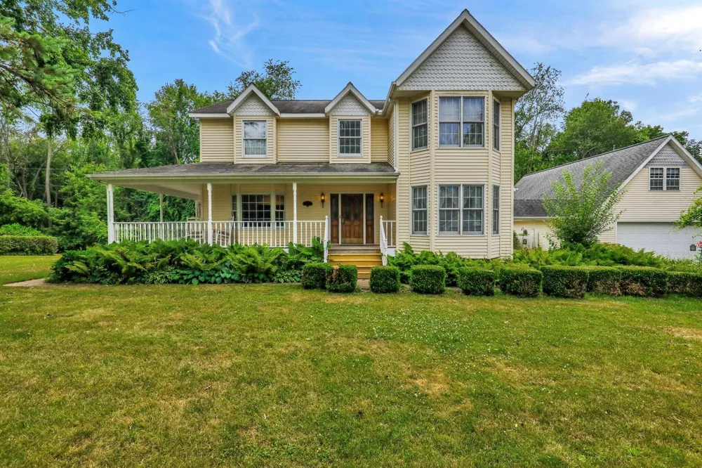 4961 Beechwood Drive Hope Township, MI 49046