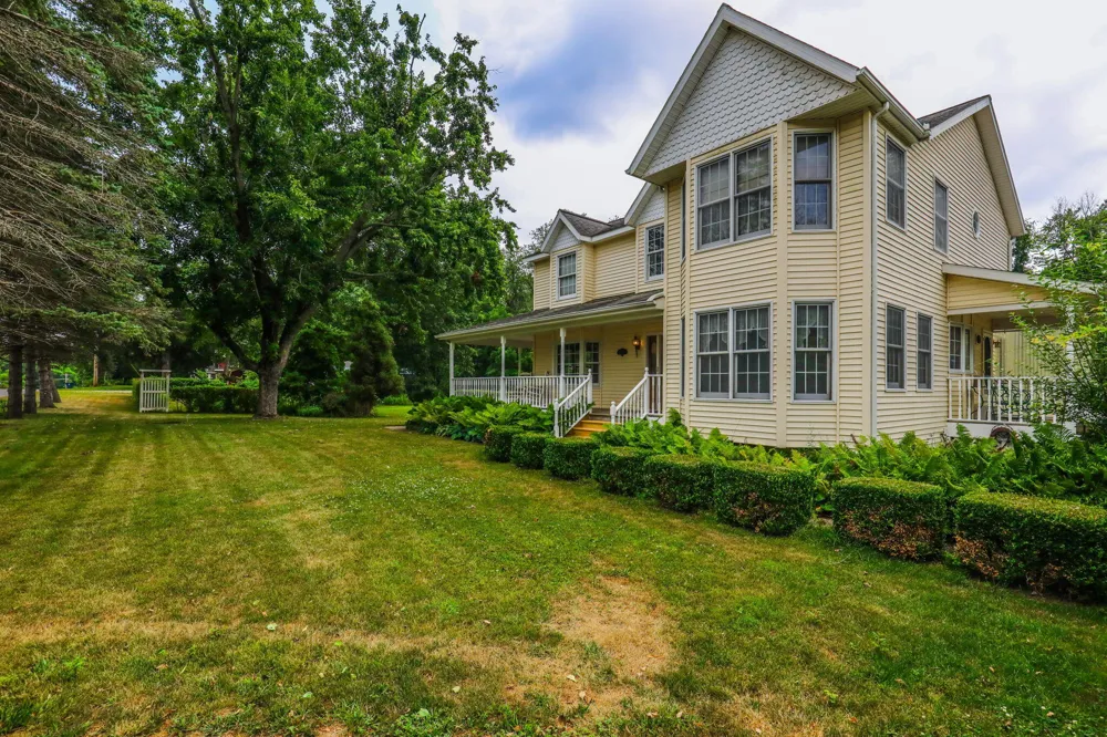 4961 Beechwood Drive Hope Township, MI 49046
