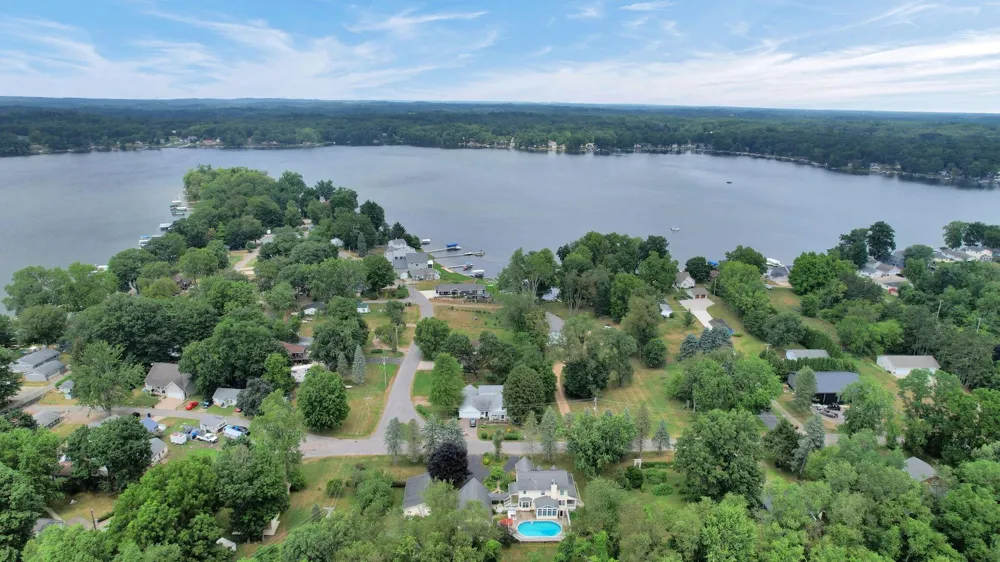 4961 Beechwood Drive Hope Township, MI 49046