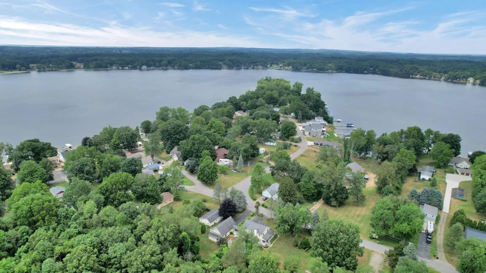 4961 Beechwood Drive Hope Township, MI 49046