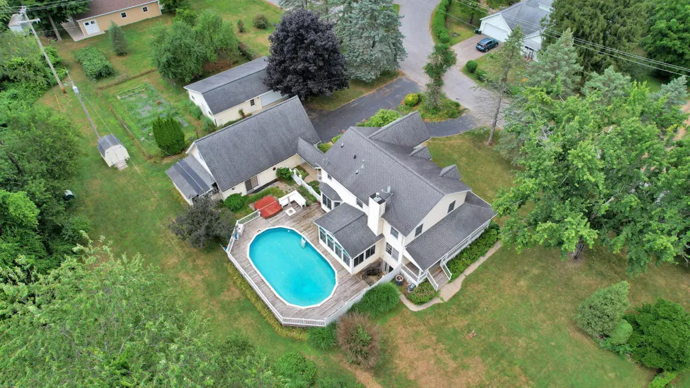 4961 Beechwood Drive Hope Township, MI 49046