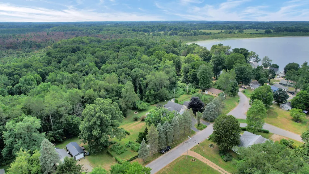 4961 Beechwood Drive Hope Township, MI 49046