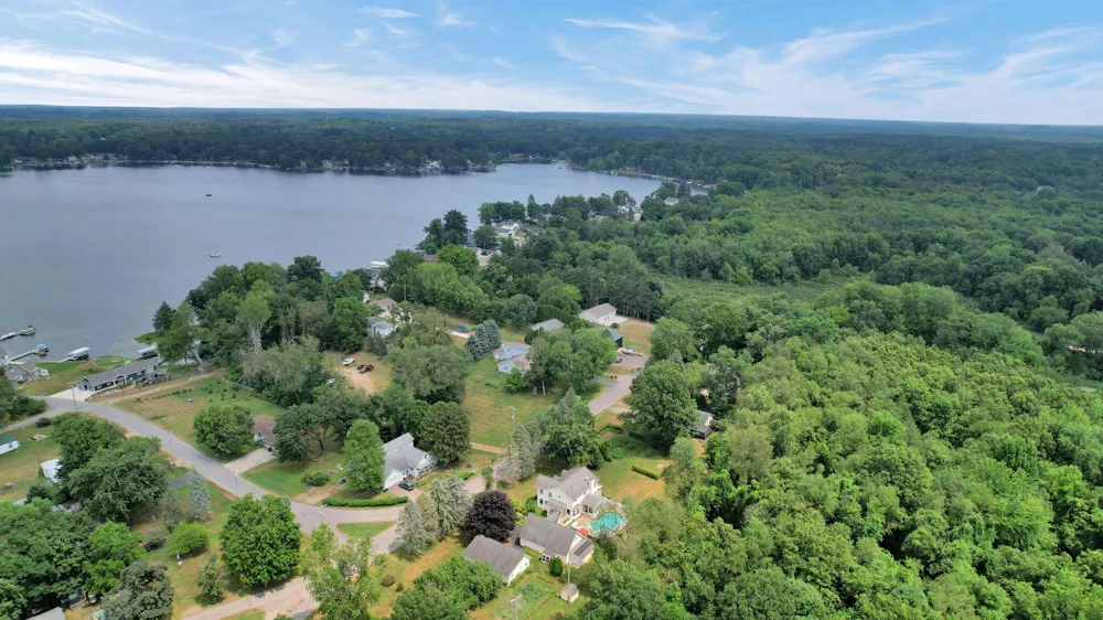 4961 Beechwood Drive Hope Township, MI 49046