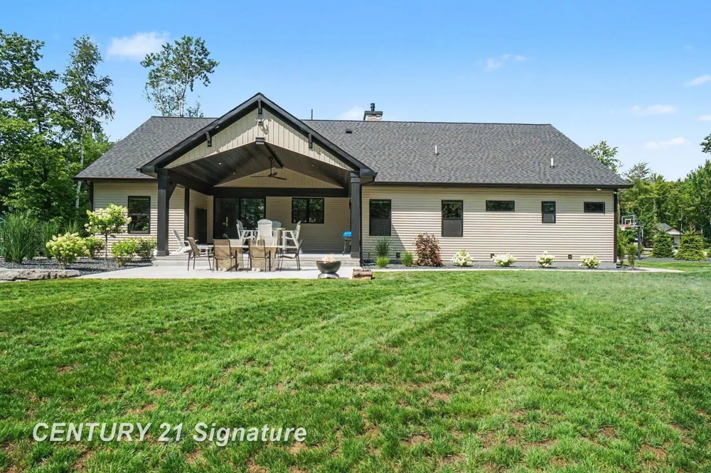 3568 E Douglas Drive Larkin Charter Township, MI 48642