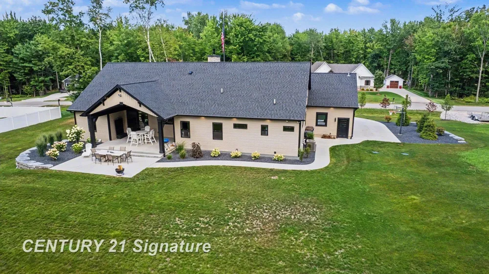 3568 E Douglas Drive Larkin Charter Township, MI 48642