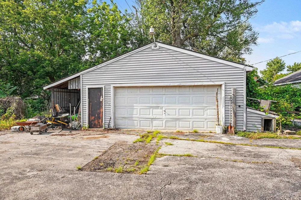 307 McGraw Street Bay City City, MI 48708
