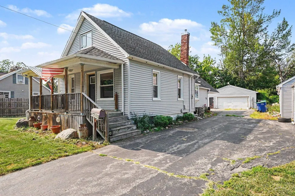 307 McGraw Street Bay City City, MI 48708