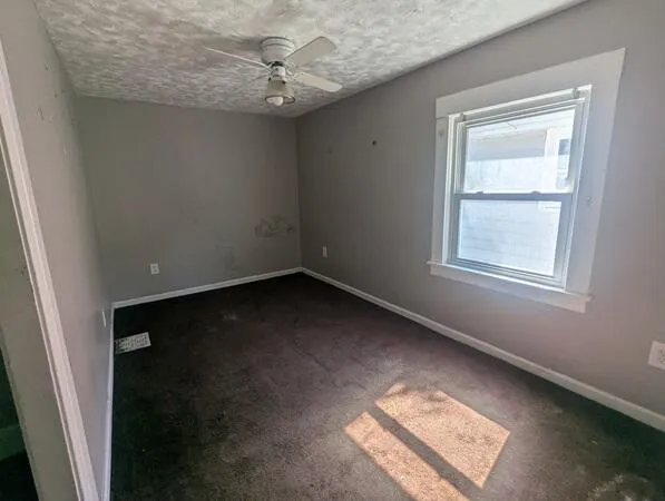 223 Woodlawn Avenue Lansing City, MI 48910