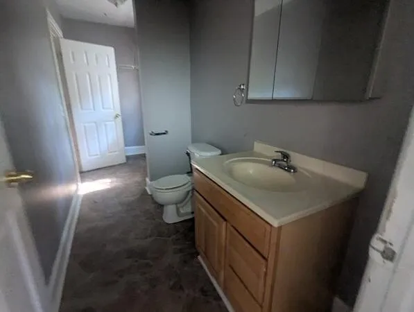 223 Woodlawn Avenue Lansing City, MI 48910