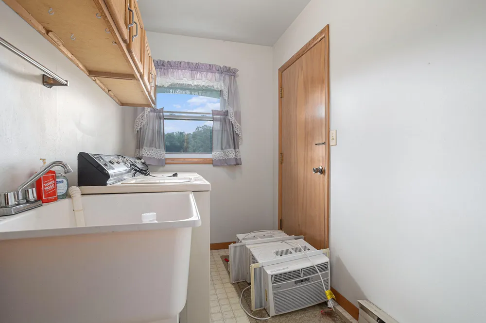 911 Dragon Shores Drive Kinderhook Township, MI 49036