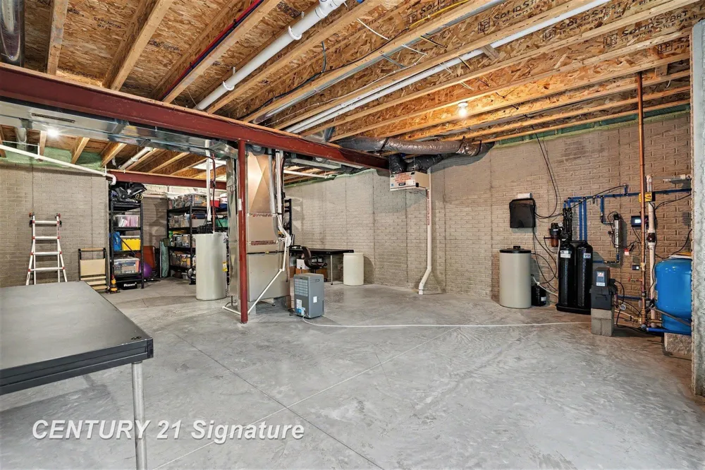3863 E Letts Road Larkin Charter Township, MI 48642