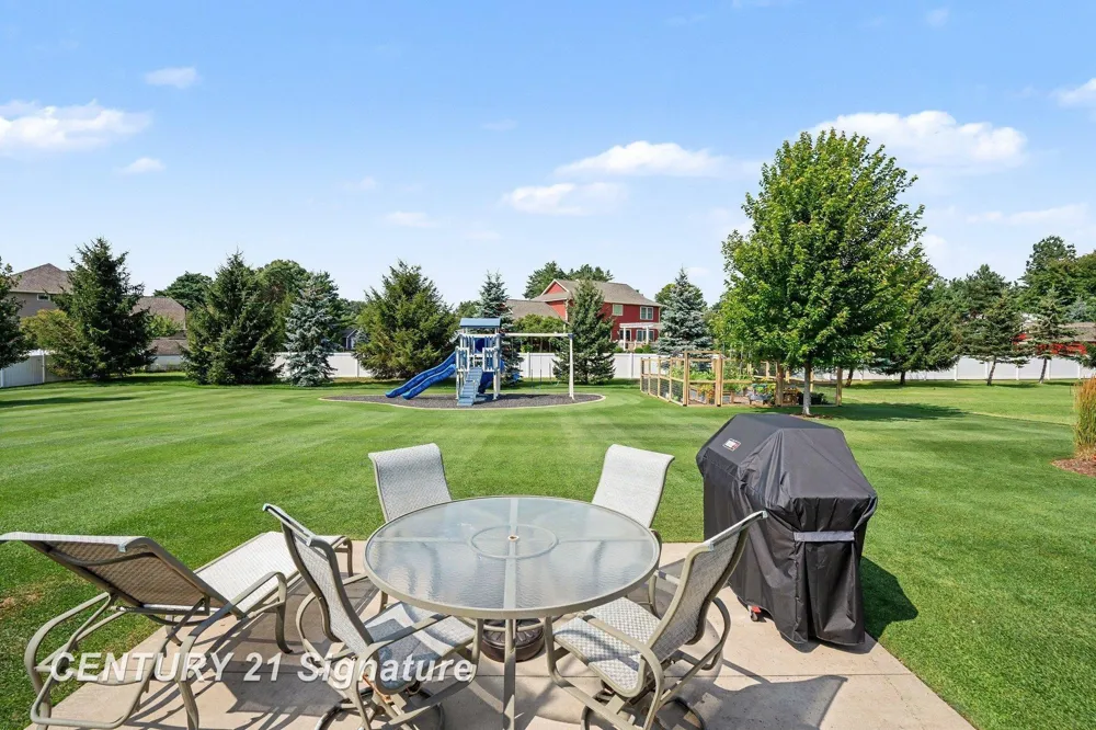 3863 E Letts Road Larkin Charter Township, MI 48642