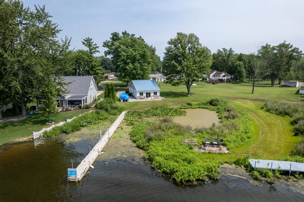 416 W Russell Drive Ovid Township, MI 49036