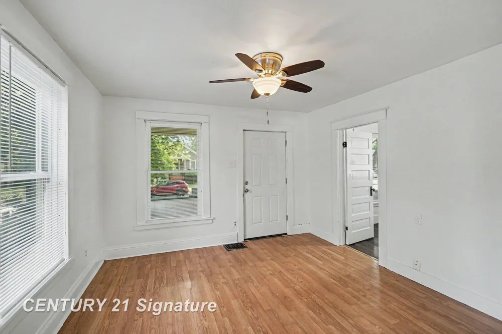 2414 Benjamin Street Saginaw City, MI 48602