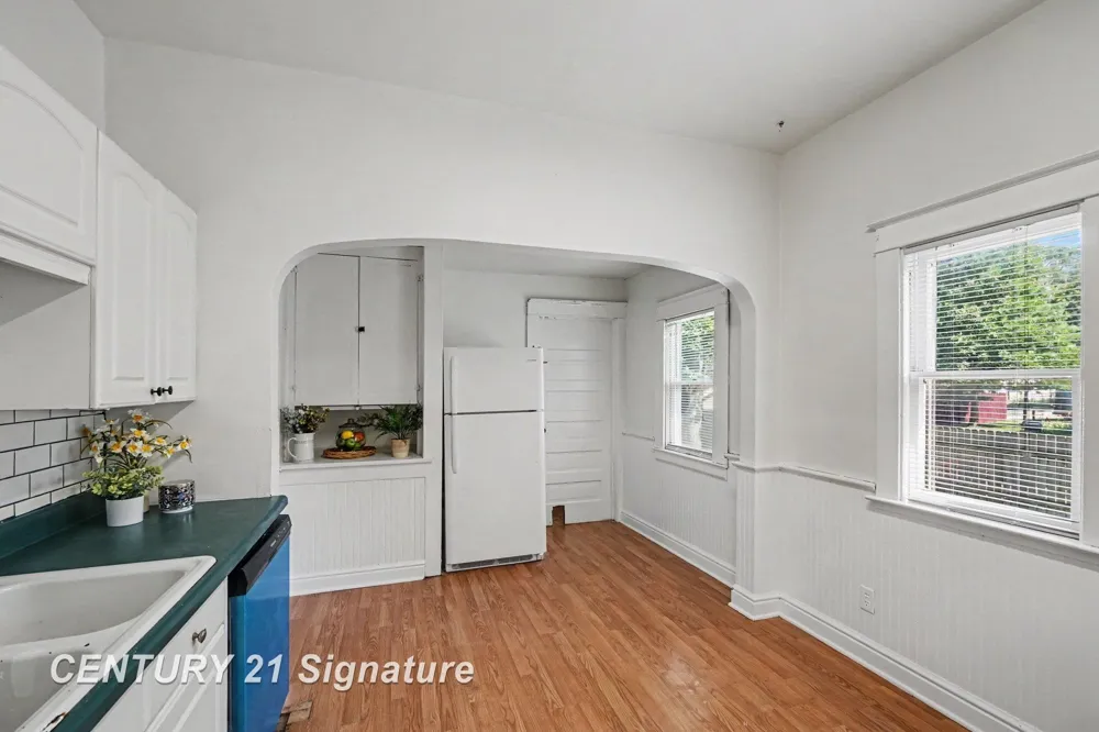 2414 Benjamin Street Saginaw City, MI 48602