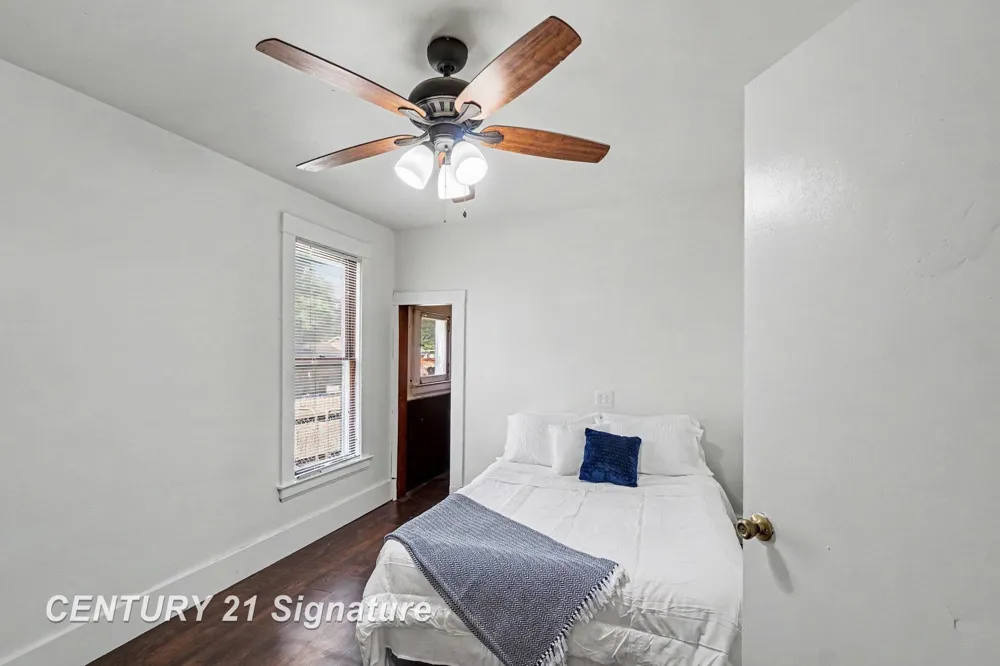 2414 Benjamin Street Saginaw City, MI 48602